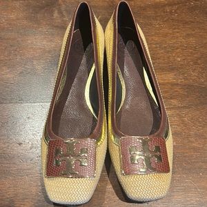 Tory Burch Raffia Straw Flat with Brown and Gold Trim